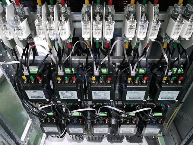 無功補償<font style=color:#2fff5d;font-size:0px;>(電容補償柜圖紙)</font>器 無功補償<font style=color:#2fff5d;font-size:0px;>(10kv高壓電容補償柜)</font>器